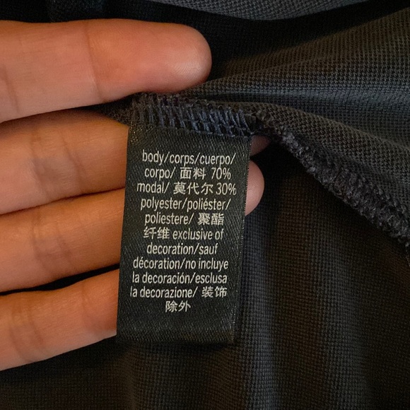 Victoria Sport Cropped Jacket Size Medium - Picture 4 of 6